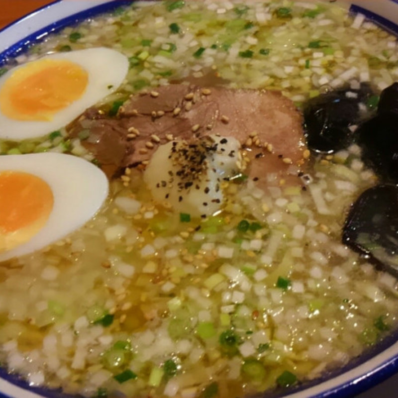 牛タンねぎ塩ラーメン（トッピング卵）(き蔵 キャナルシティ博多店 （キゾウ）)