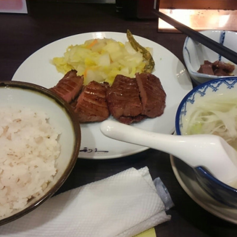 牛タン定食(牛たん炭焼 利久 博多デイトス店 （ぎゅうたんすみやき りきゅう）)