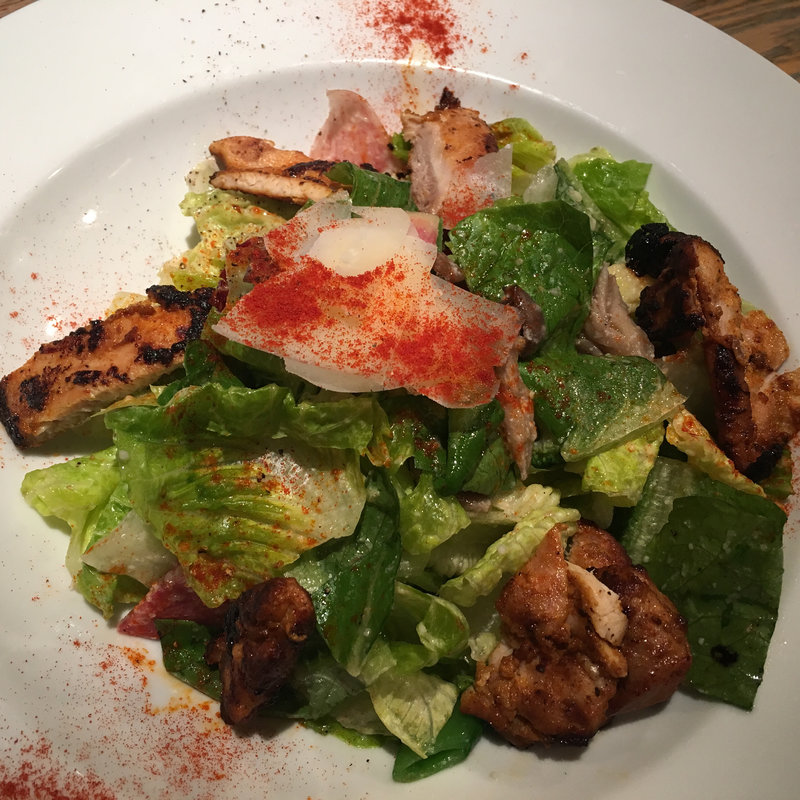 タンドリーチキン・10種野菜のサラダランチ(RIGOLETTO BAR AND GRILL)