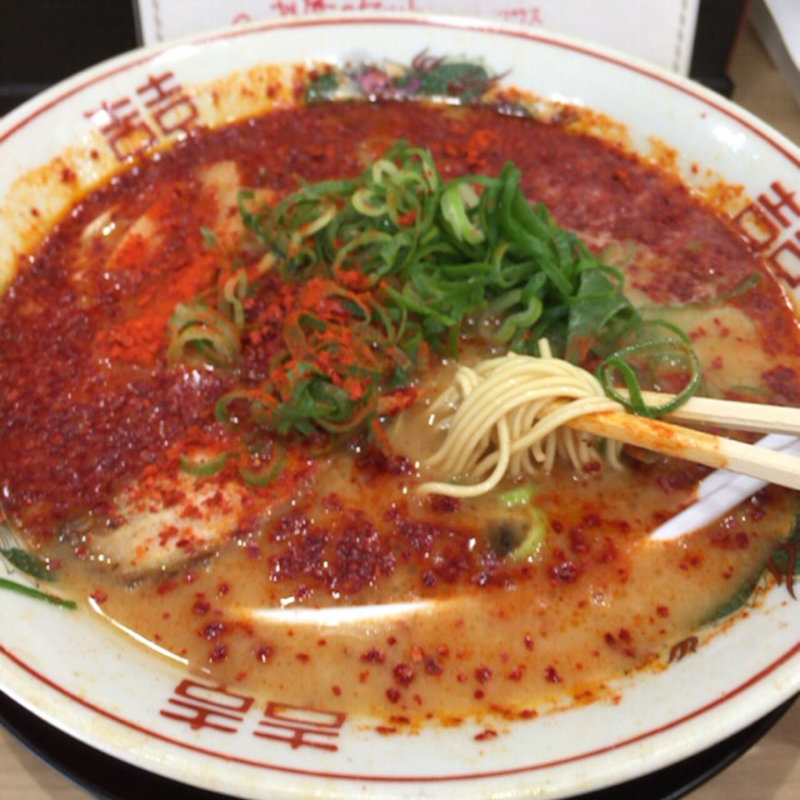 ピリ辛中華そば(とんこつ)(中華そば 花京 大正店)