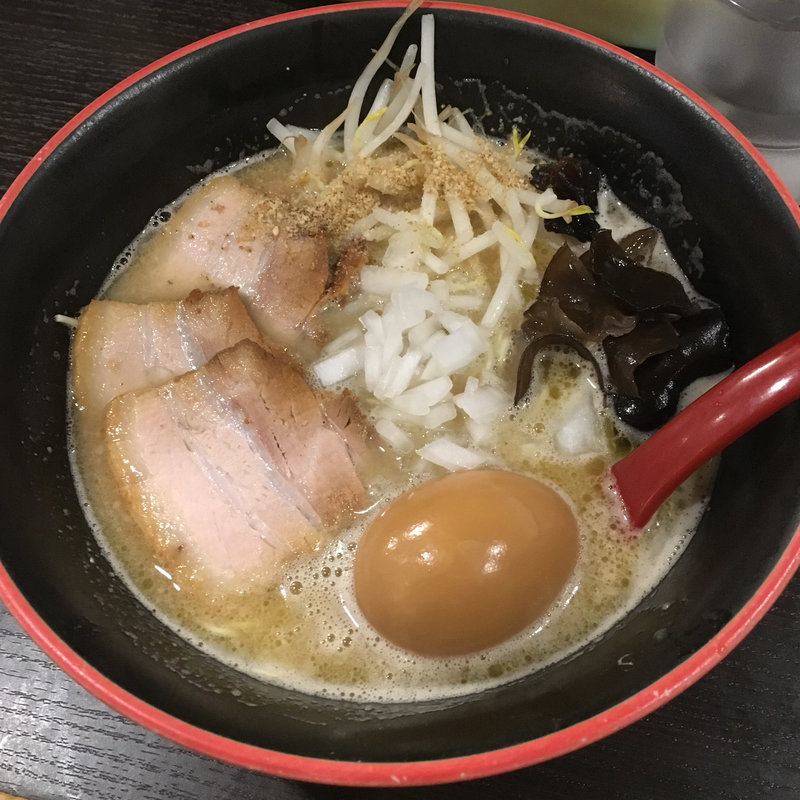 特製豚骨らーめん（塩）(三鷹食堂 いなり)