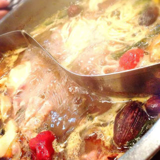 薬膳火鍋(七宝 麻辣湯 赤坂店 （チーパオ マーラータン）)