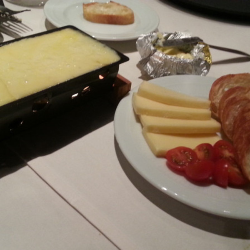 チーズフォンデュ(ホロホロ （brasserie holoholo）)