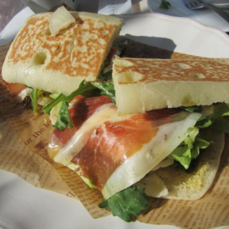 パニーニ(PANINO VINO)