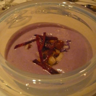 紫カリフラワーのクリームスープ(ジョンティアッシュ )