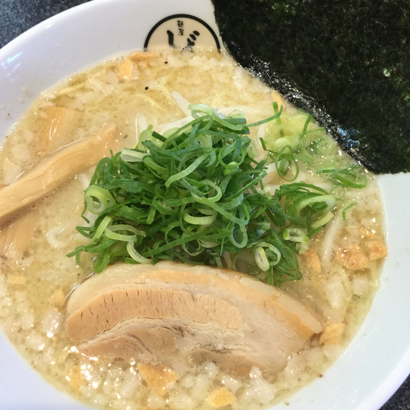 鶏とんこつラーメン(麺屋しずる 蒲郡駅前店)