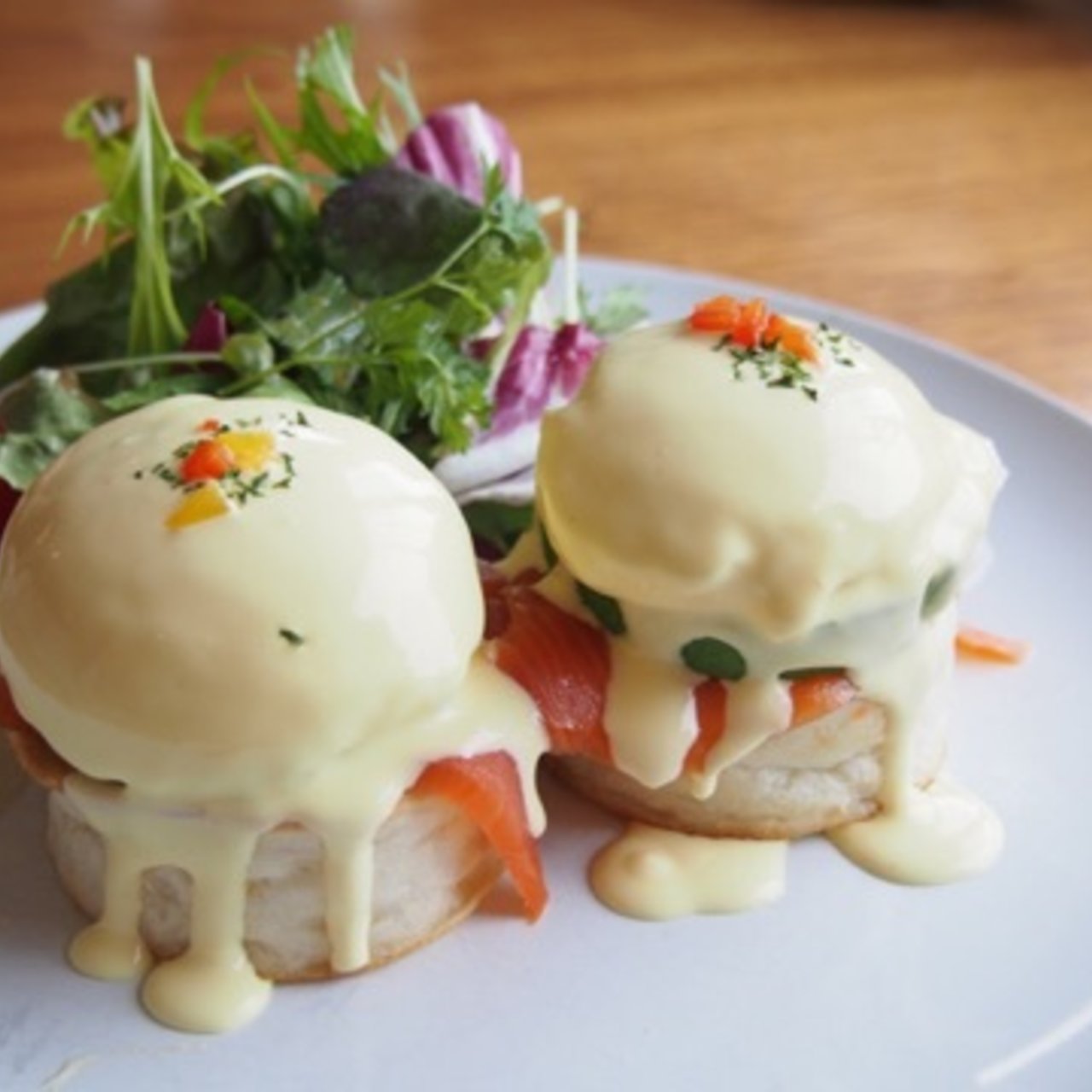 サーモンとアボカドのエッグベネディクト ヨーキーズブランチ Yorkys Brunch の口コミ一覧 おいしい一皿が集まるグルメコミュニティサービス Sarah