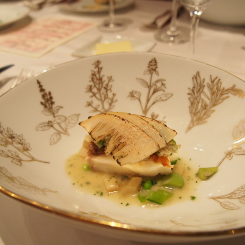 筍･真鯛のポワレ・空豆のマリアージュ(モナリザ 恵比寿店)