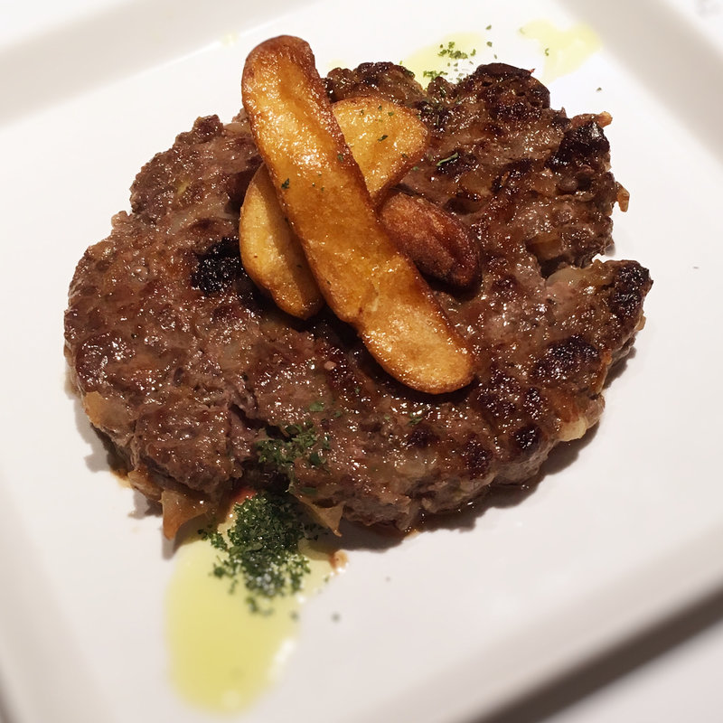 熟成和牛ハンバーグステーキ(ライスorパン、みそ汁、サラダ、漬物付き)(ステーキハウス 听（ポンド） 大手門店)