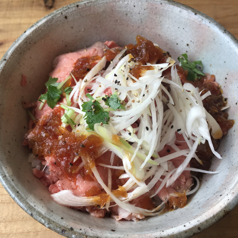 ローストビーフごはん(ヌードルズ&サルーン キリヤ)