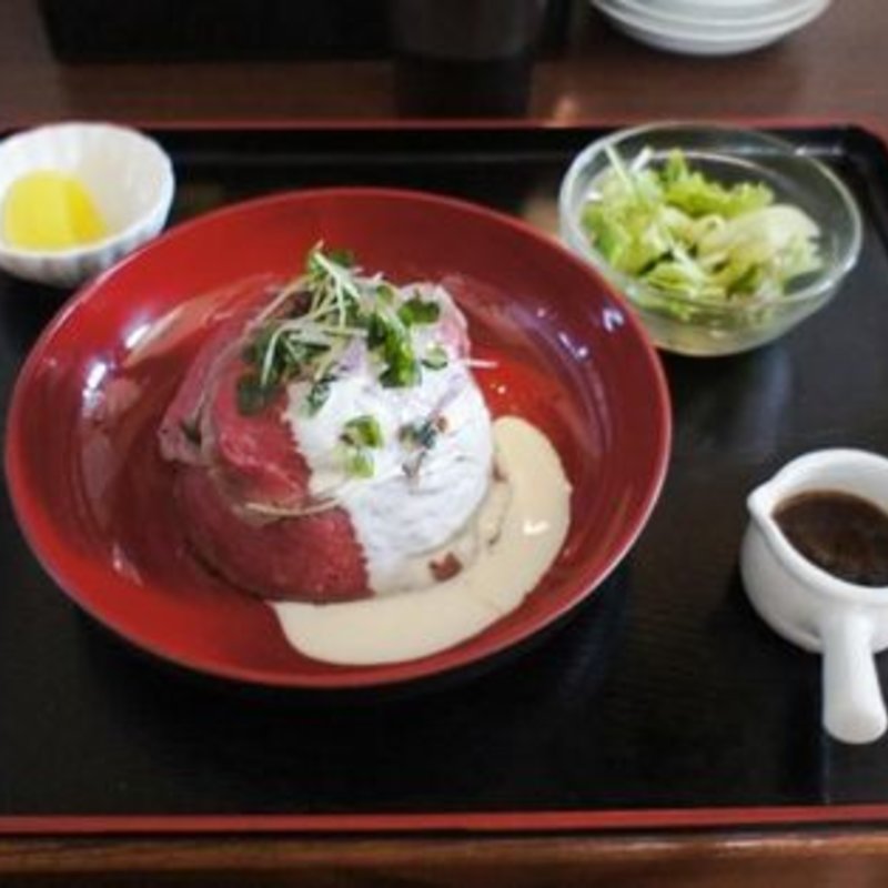 ローストビーフ丼(炭火焼肉 ばた （炭火焼肉 BATA）)
