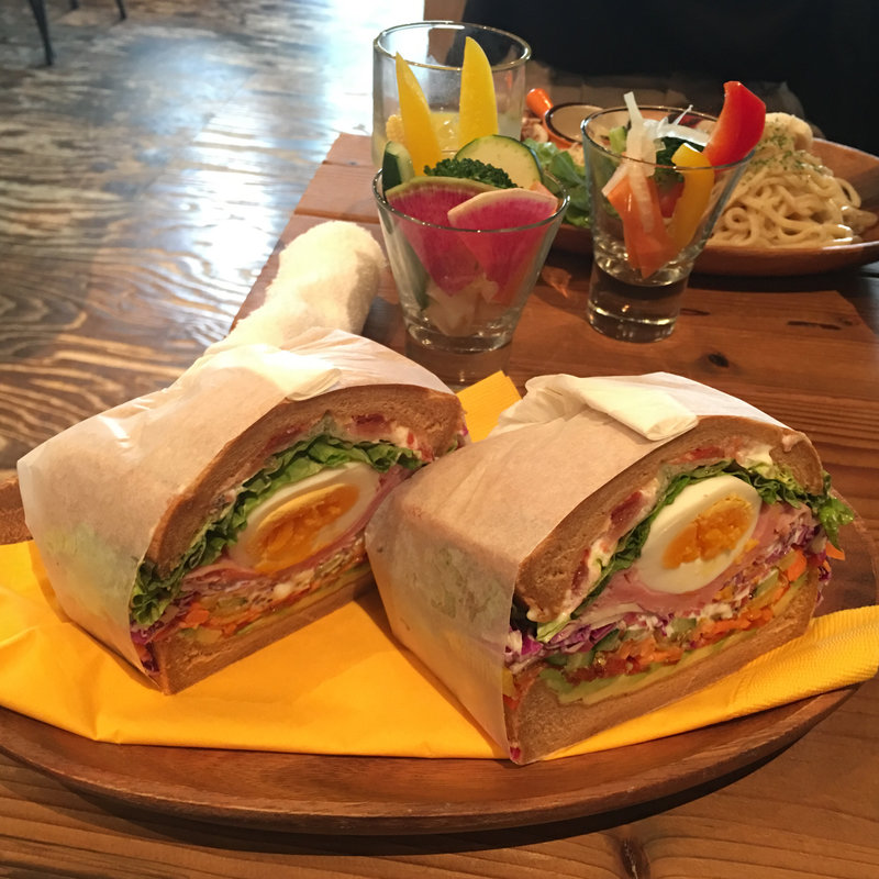 野菜ソムリエのシェフ特製ベヂサンド(お野菜の縁結び ベヂロカ 名古屋本店)