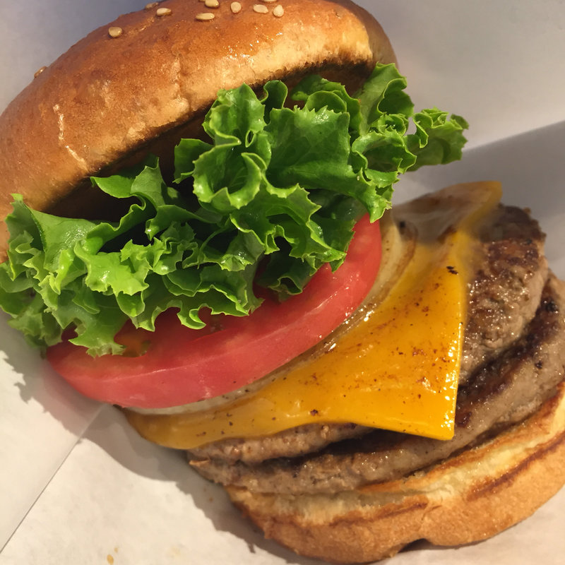 クラシックチーズバーガー ダブル(フレッシュネスバーガー麻布十番)