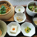 穴子と新生姜のわっぱ飯と一汁三菜膳