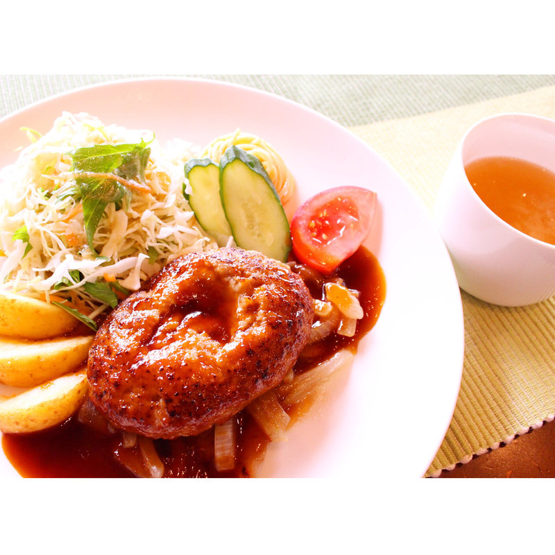 照り焼きハンバーグ(洋食Bambi)