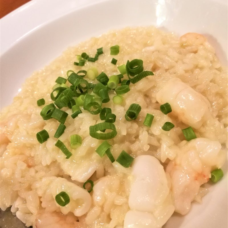 貝のワイン蒸しのソースを使ったリゾット(ワインビストロ Dai)