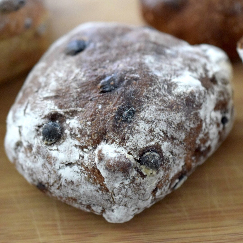 木の実とチョコのパン(パン・ド・ラサ)