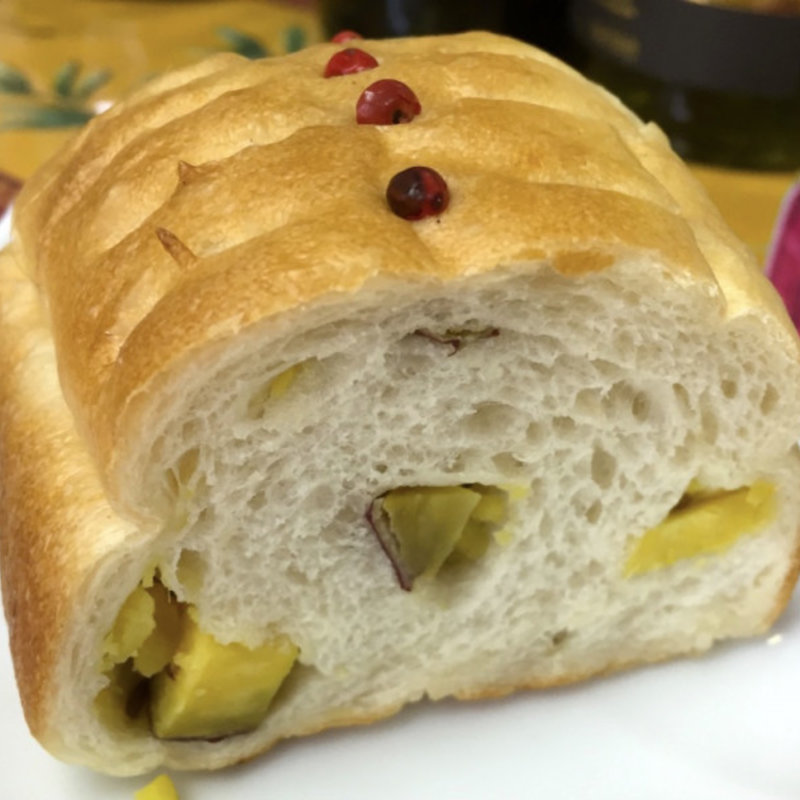 さつまいもパン(工房はりねずみ)