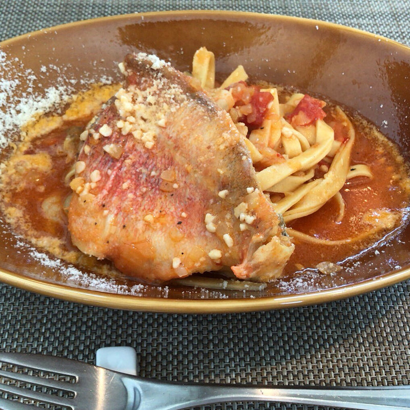 魚貝のトマトソースパスタ(ザッバー （Sabber）)