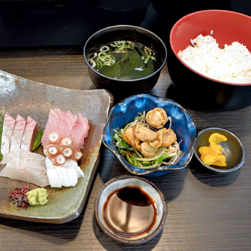刺身定食(酒肴)