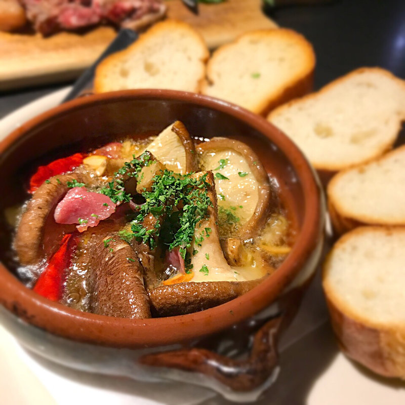 椎茸と生ハムのアヒージョ(狼煙 )