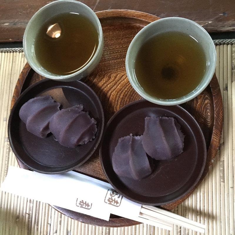 赤福盆(赤福 本店向かい別店舗 )