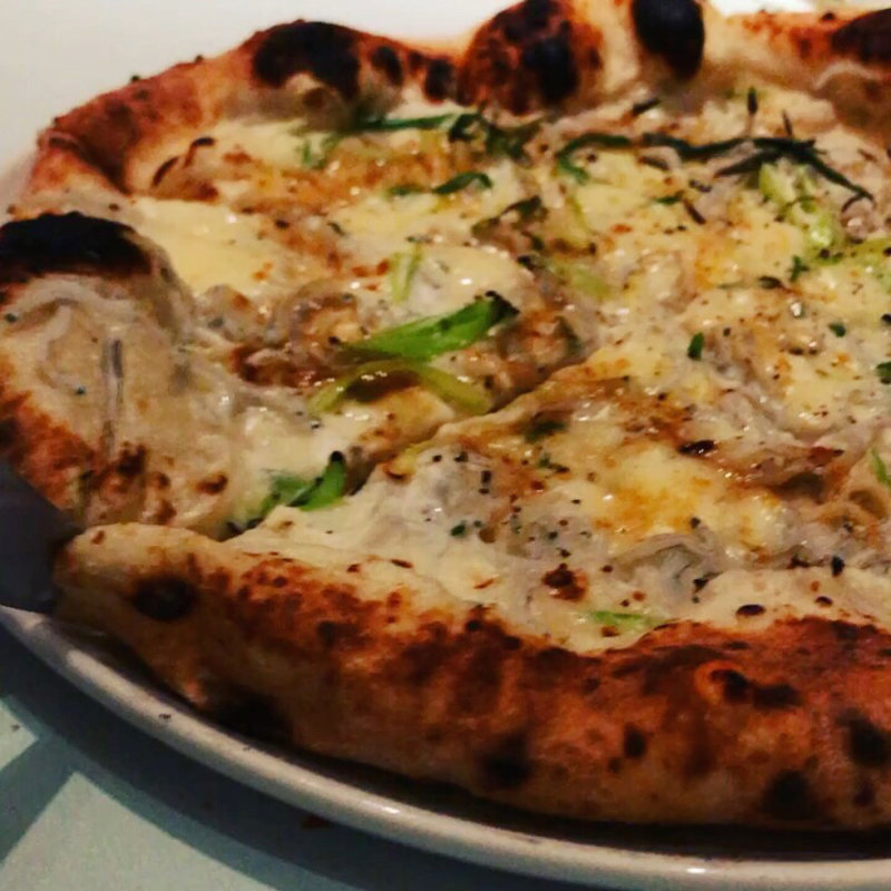 西武新宿駅近辺で食べたい おすすめのこだわりのピザ8選 Sarah サラ 料理メニューから探せるグルメサイト