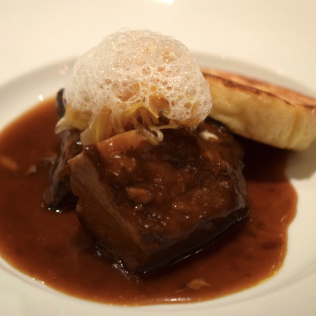 プルドラム肩肉、粘着ザクログレーズ添え レシピ