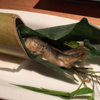 若鮎の竹筒み焼(懐食みちば)