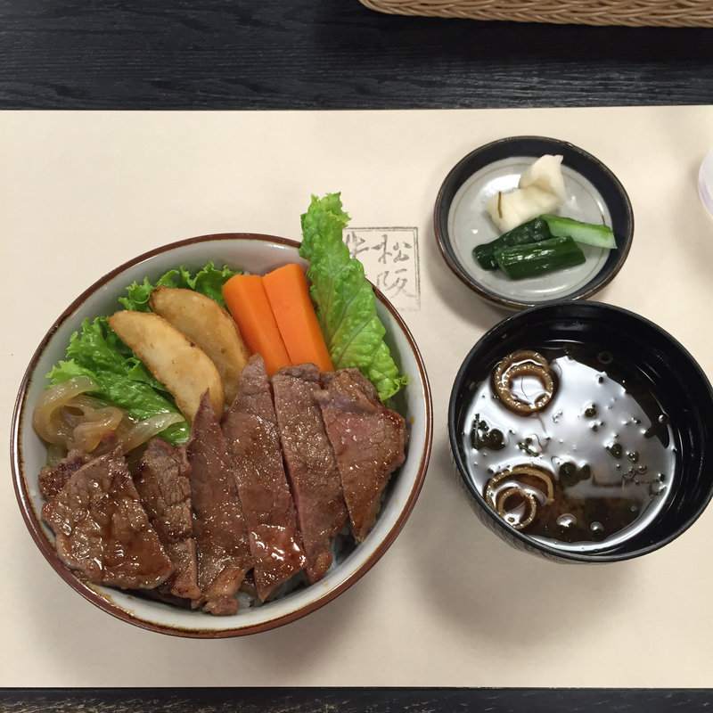 国産牛 ステーキ丼(二光堂 寶来亭)