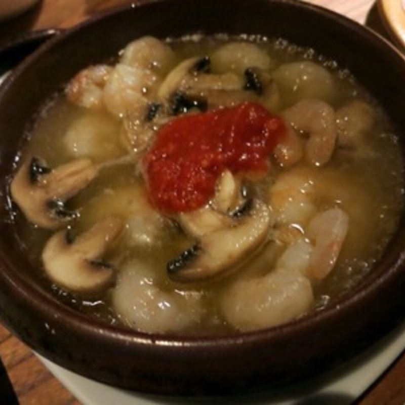 海老とマッシュルームのアヒージョ(UOKIN PICCOLO 銀座店 （ウオキン ピッコロ）)