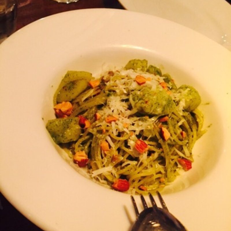 ジェノベーゼ(シクスバイオリエンタルホテル)