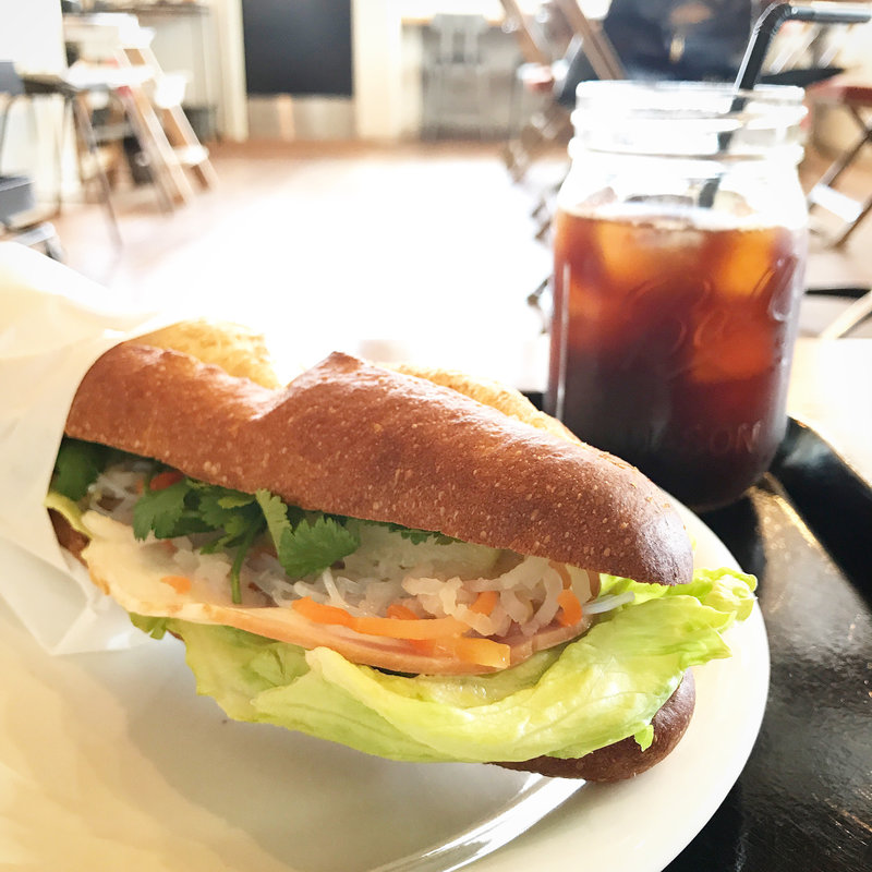 バインミー（ラージサイズ）(3RD CAFE&MORE )