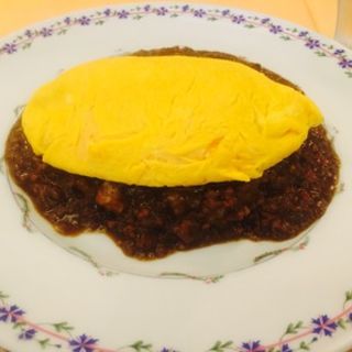 ドライキーマカレー（オムレツのせ）(ブラッスリー ドンピエール)