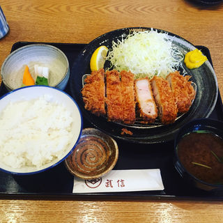 ロースかつ膳「竹」130g（ご飯・味噌汁・お新香付き）(とんかつ 武信 代々木上原店)