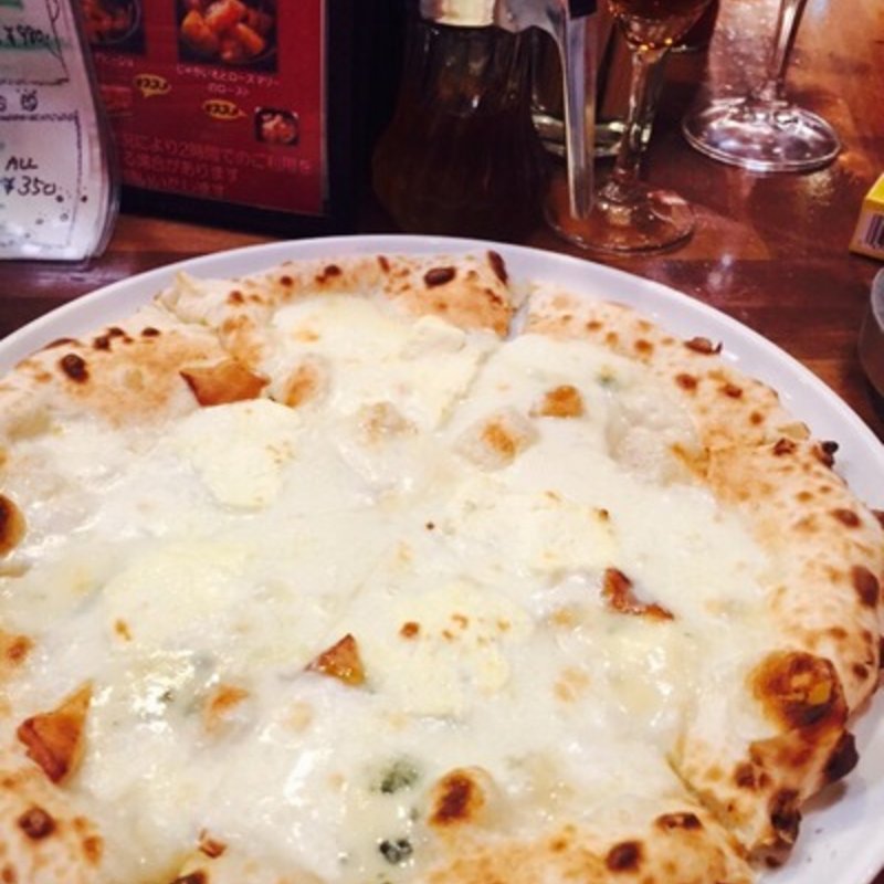 クワトロフォルマッジ(赤バル RETZE 赤羽店)