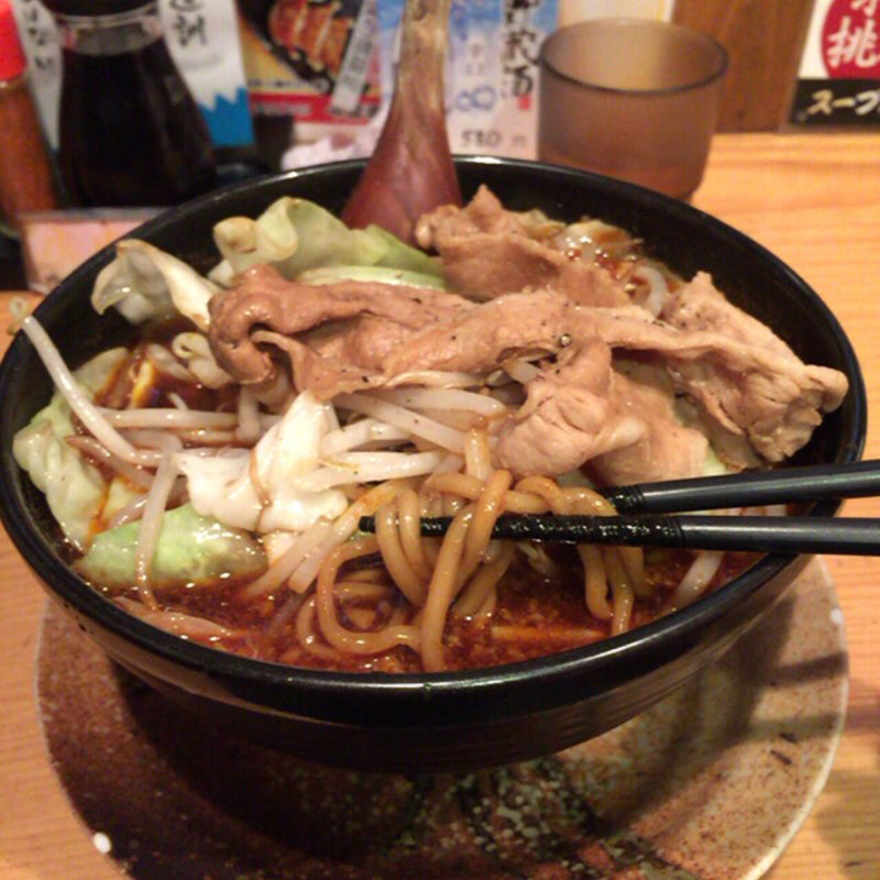 赤辛黒醤油ラーメン(麺屋 武士道)