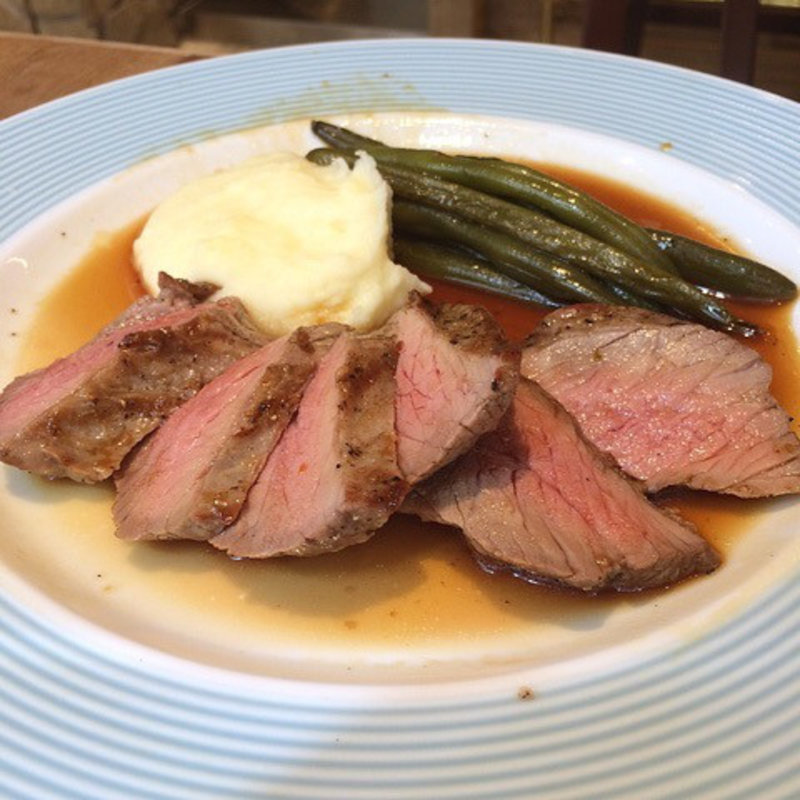 オーストラリア産牛もも肉のグリル(デリリウムカフェ 銀座)