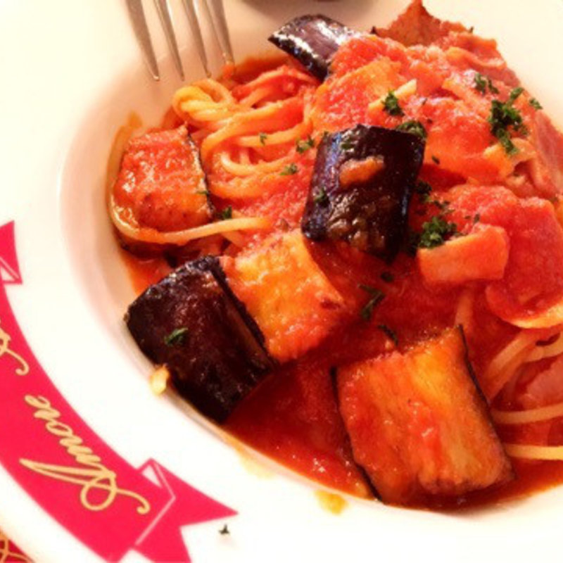 ナスとベーコンのトマトソース(アモーレ アベーラ)