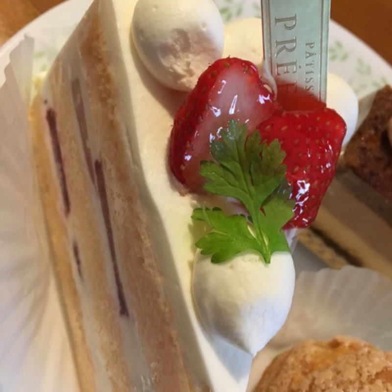 ガトーフレーズ(PÂTISSERIE PRÉFÉRÉ パティスリー プレフェレ)