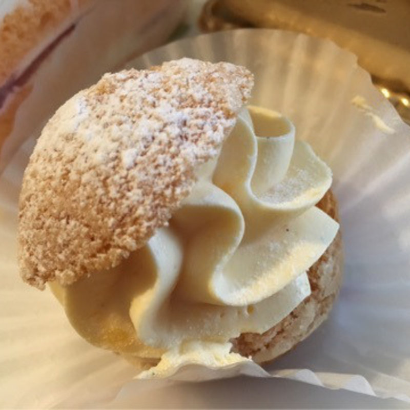 シュークリーム(PÂTISSERIE PRÉFÉRÉ パティスリー プレフェレ)