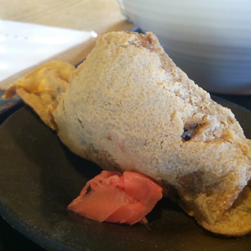 ジャンボいなり(うどん専門店八間蔵)