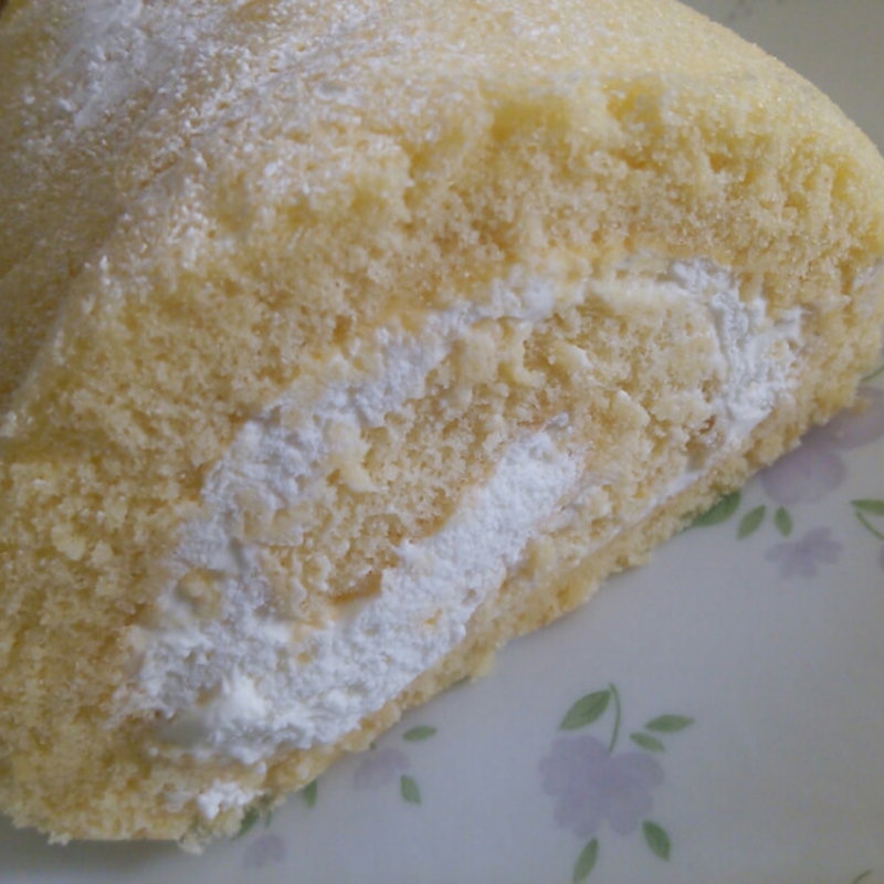 お芋ペースト入りふわふわあっさり包みロール(神戸おいもスイーツのお城 六甲店 （神戸おいもsweetsのお城）)