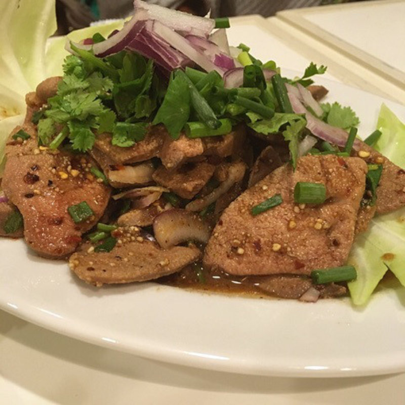 レバーの和え物のタプワーン(タイレストラン バーンタム)