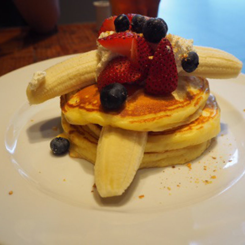 ストロベリーバナナパンケーキ(GOOD MORNING CAFE 中野セントラルパーク)