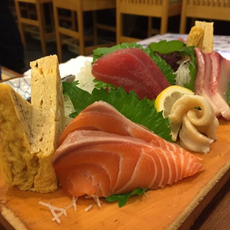 刺身盛り合わせ(いろは寿司)