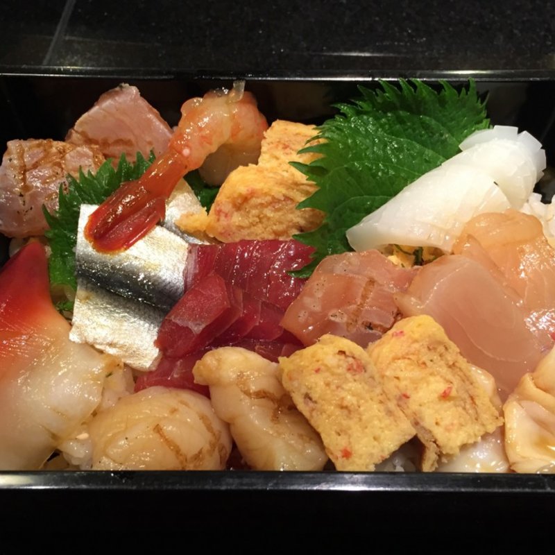 海鮮ちらし(鮨屋時蔵)