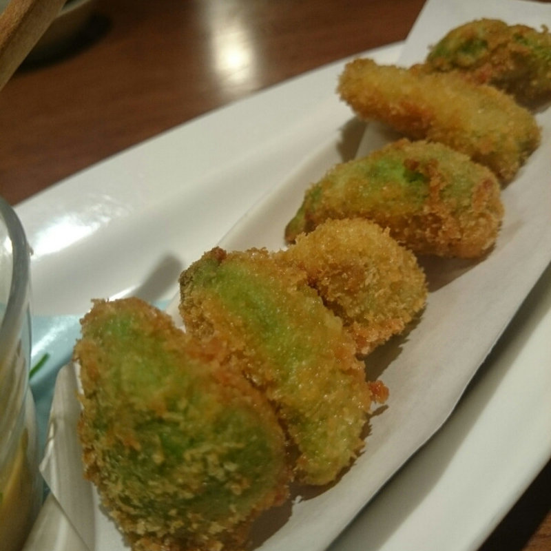 とろりアボカドフライ (音音 新宿センタービル店)