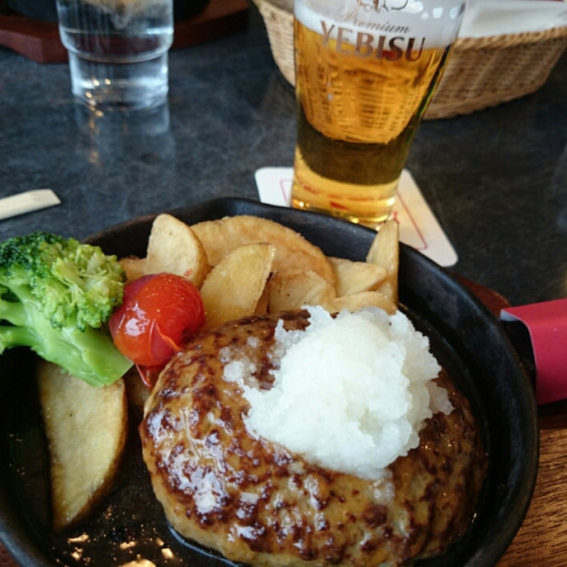 おろしハンバーグ(銀座ライオン 中山競馬場店)