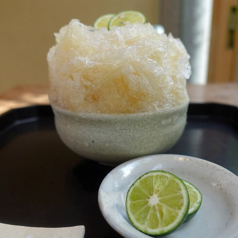 和三盆とすだちのかき氷(いなえ)